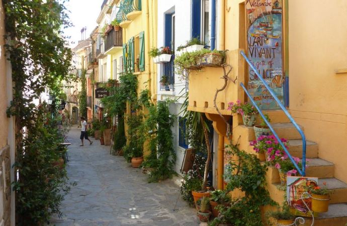 French Town Street