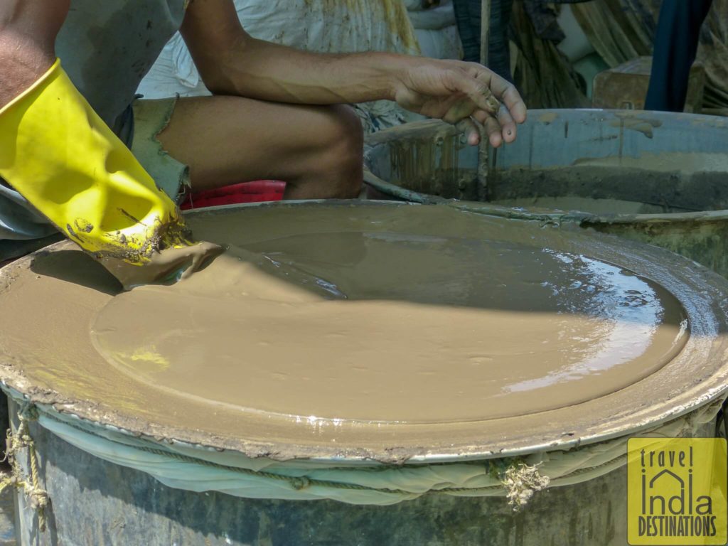 mud making process for dabu printing