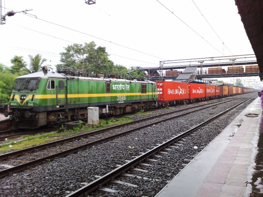 WAG9 at Vasai Road Station