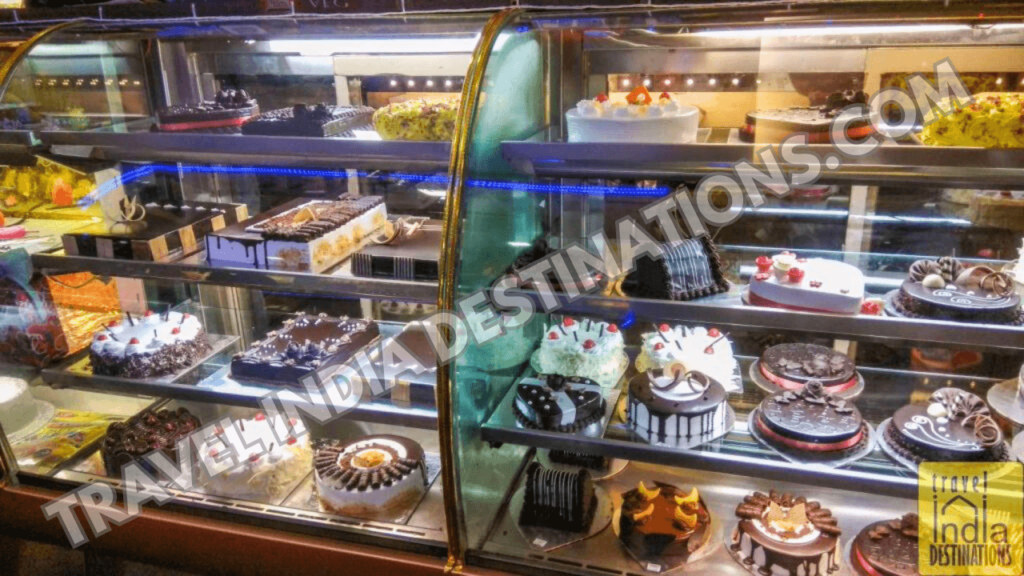 A range of Christmas cakes in Mumbai at Ribbons and Balloons store.