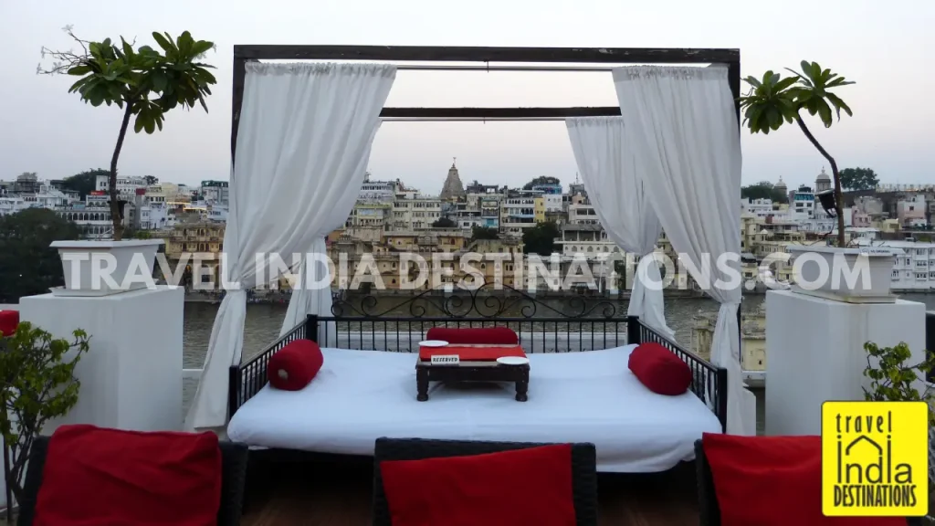 A picture of cabana at Upre by 1559 AD overlooking the Jagdish Temple spire.