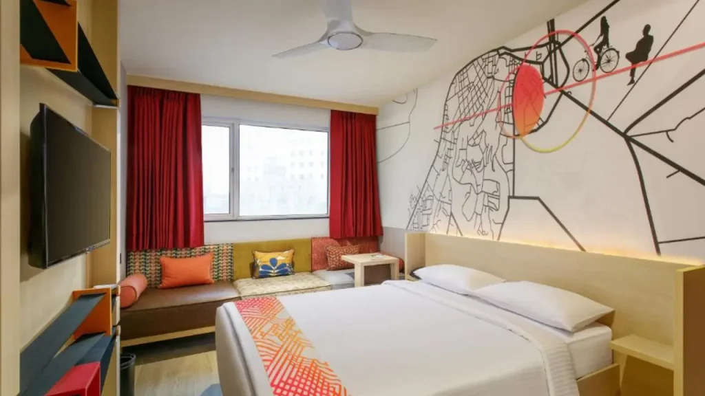 Interiors of the Luxe Queen Room at Ginger Hotel one of the best budget hotels in Pondicherry.