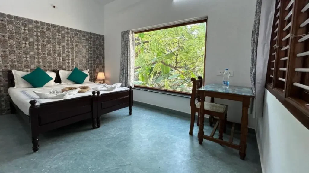 A simple interior of Hotel Coramandal Heritage one of the best budget properties in Pondicherry.