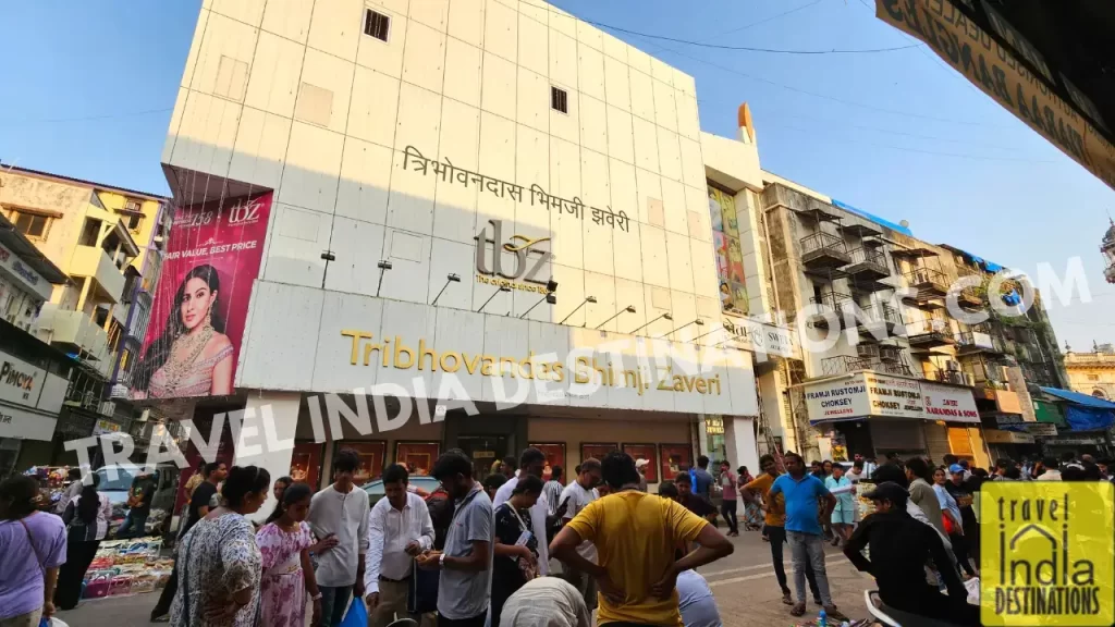 A popular jewellery store at Zaveri Bazaar near Crawford Market is one of the biggest jewellery markets in Mumbai.