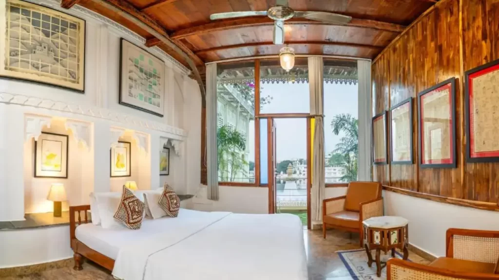 Vintage Rajasthani-style room at Kankarwa Haveli near Udaipur’s City Palace.