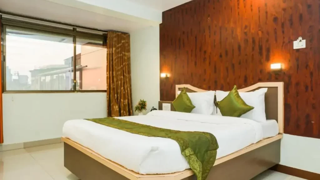A room view at Treebo Hillway Inn is one of the best budget hotels in Mahabaleshwar main market